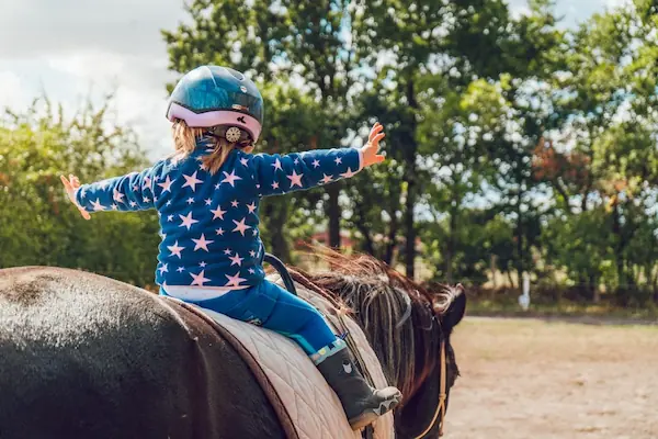 Animation poney en famille au camping en Baie de Somme